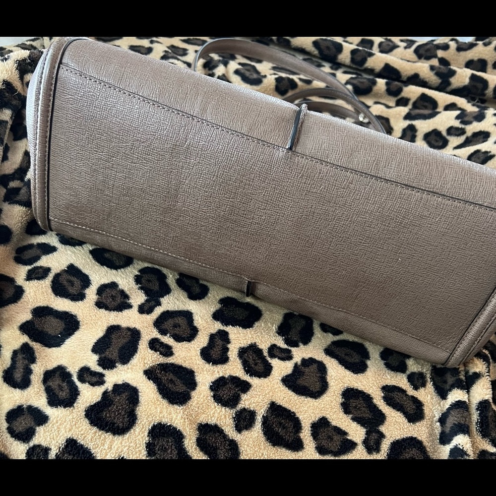 Coach bag. - Picture 3 of 3